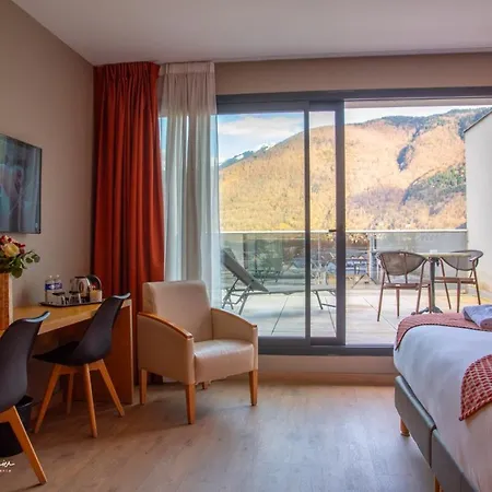 Le Castel D'alti Bagnères-de-Luchon