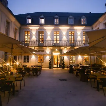 Le Castel D'alti Bagneres-de-Luchon